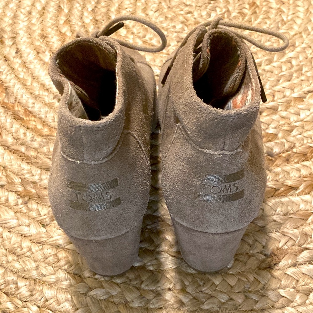 TOMS Ankle Boots - Picture 7 of 10